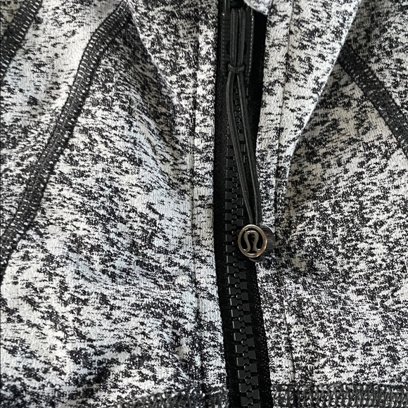 Lululemon Define Jacket - Picture 3 of 10